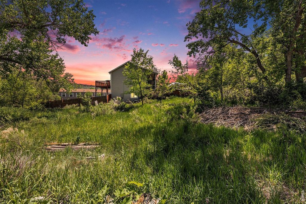 4804 Foothills Dr