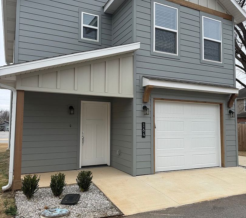 1st image of 164 Copper Oaks Dr