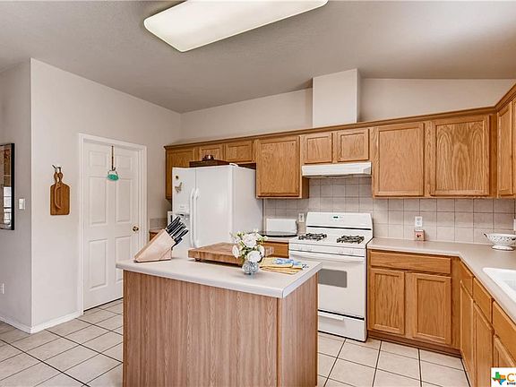 4th image of 2646 Bradley Ln