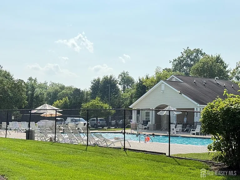 25 Canal View Dr — Photo 37