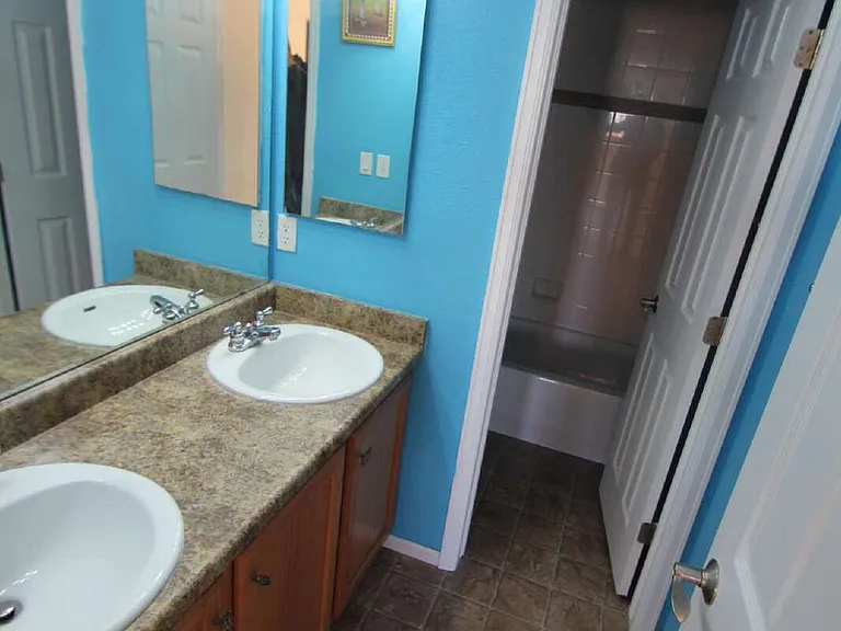 5420 Heatherton Ln — Photo 43