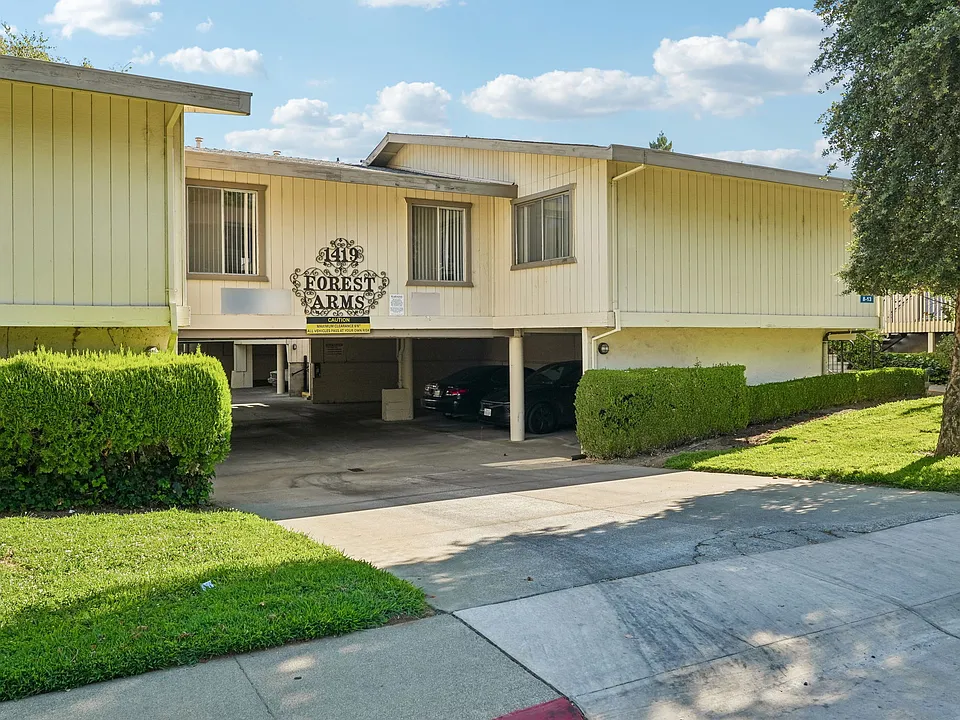 Sherwood and Forest Arms Apartments
