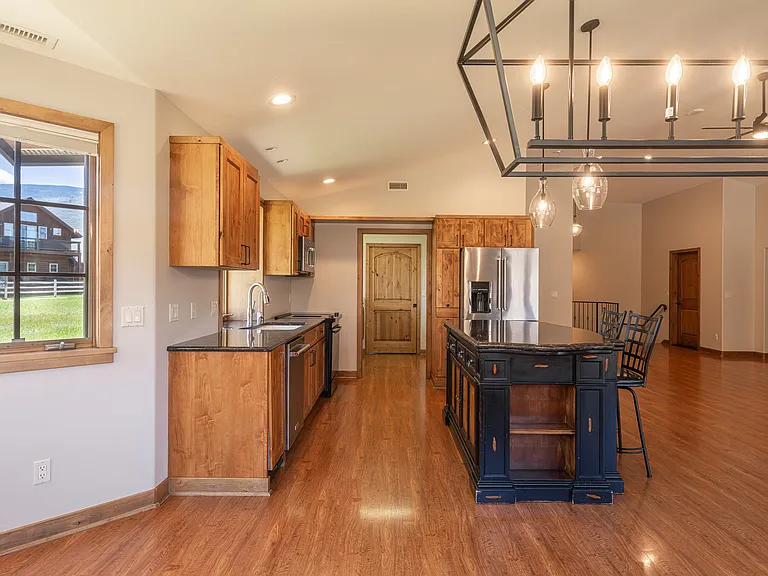 13 Laird Ln — Photo 8