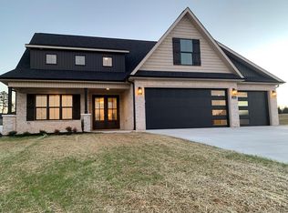 144 Ledge Stone Ln, Gaffney, SC 29341