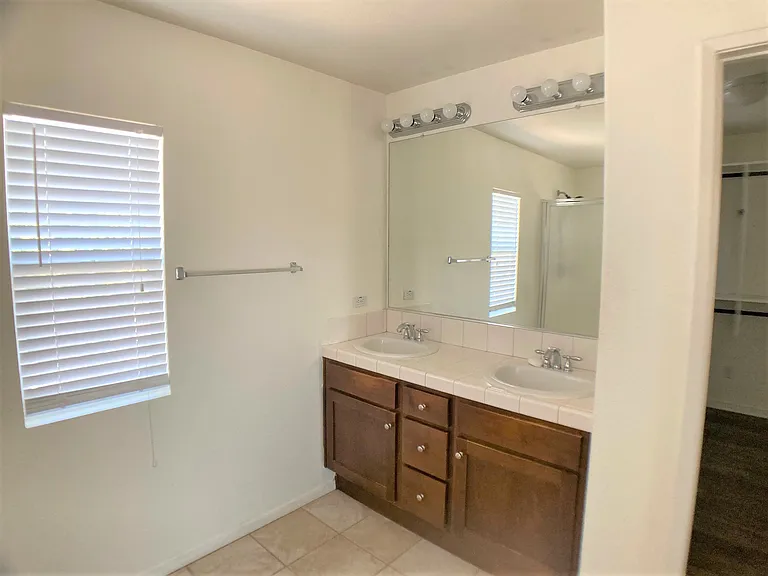 1561 Circulo Brindisi — Photo 16