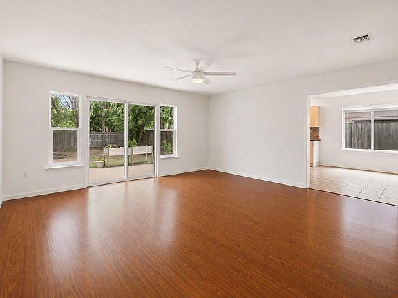 5th image of 7004 Twisted Oaks Dr
