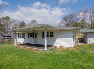 2 3rd St, Bland, VA