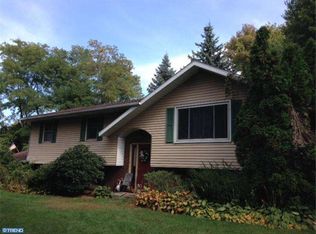 172 Huntzinger Rd, Wernersville, PA 19565