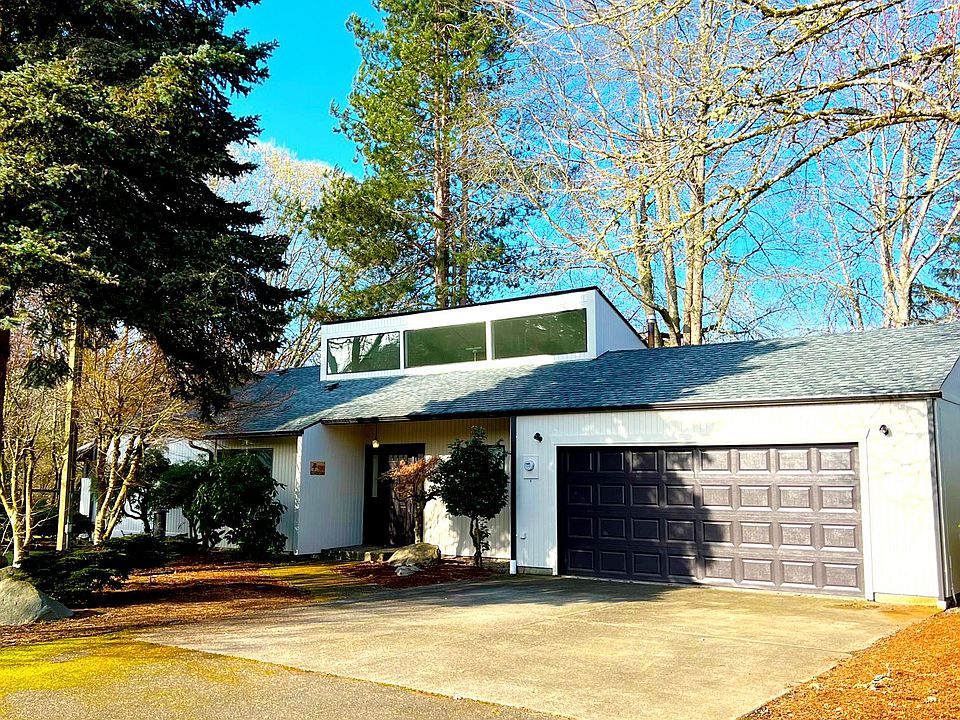 1st image of 4301 Montclair Dr SE