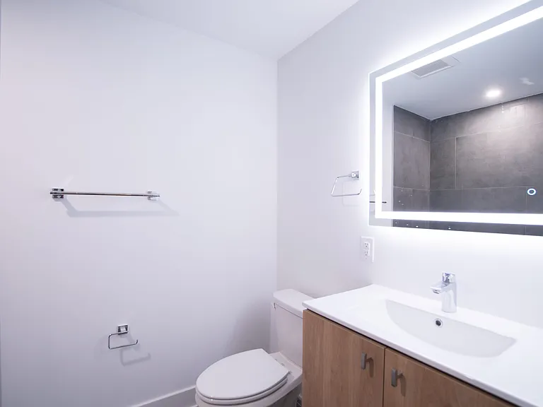 1325 N Lee St #401 — Photo 15