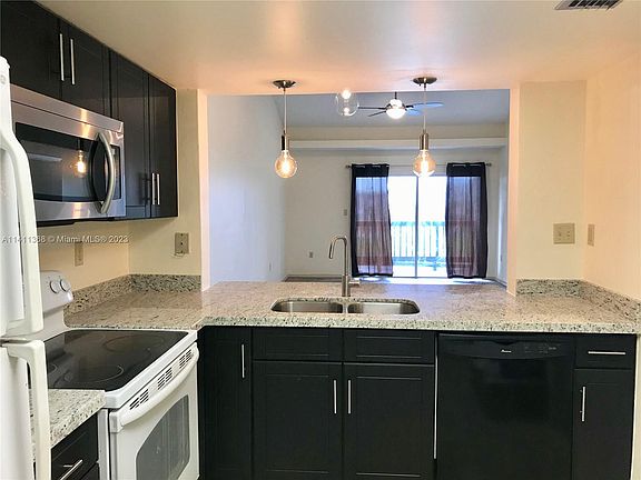 5th image of 485 SW 113th Way #485