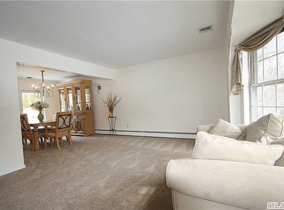 3rd image of 21 Salisbury Run