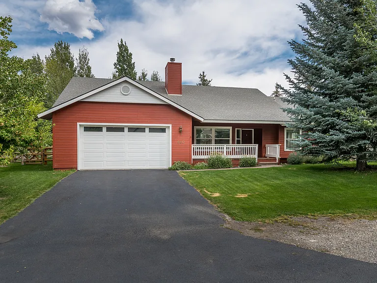 640 Northstar Dr — Photo 1