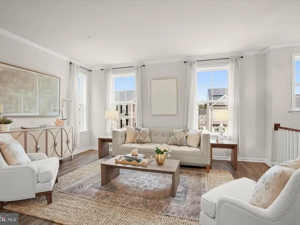 1016 Flester Ln, Laurel, MD 20707