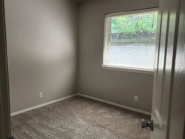 5631 S 85th East Ave — Photo 17