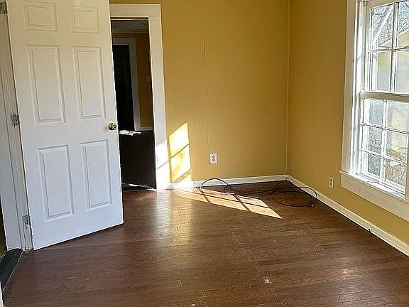2nd image of 4418 Oates Ave