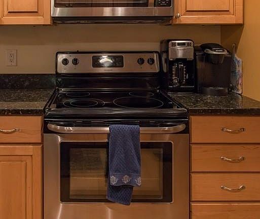 4th image of 1100 Salem St APT 1