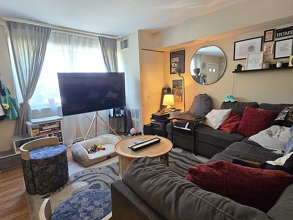 5th image of 161 Parker Ave #1