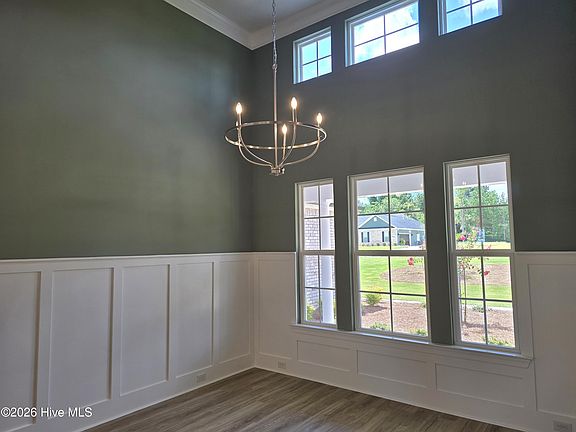 5th image of 1568 Bellingham Drive