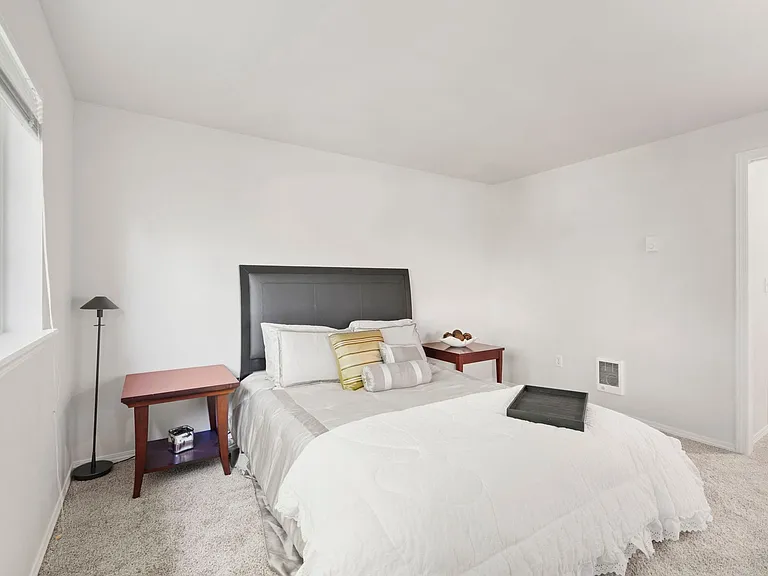 Water's Edge Townhomes — Photo 24