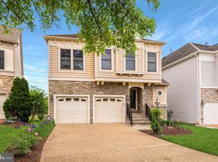 5620 Tower Hill Cir, Alexandria, VA 22315