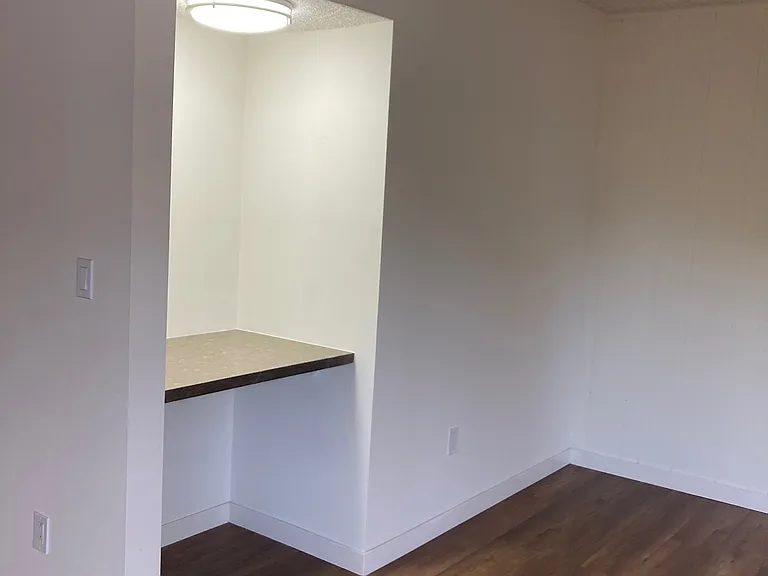 10500 Moorpark St #12 — Photo 7