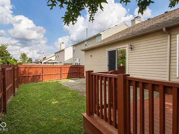 3rd image of 10450 Lookout Ln