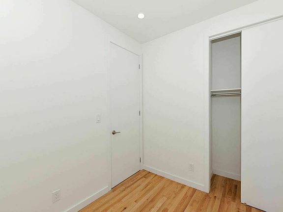 4th image of 188 6th Ave APT 5R