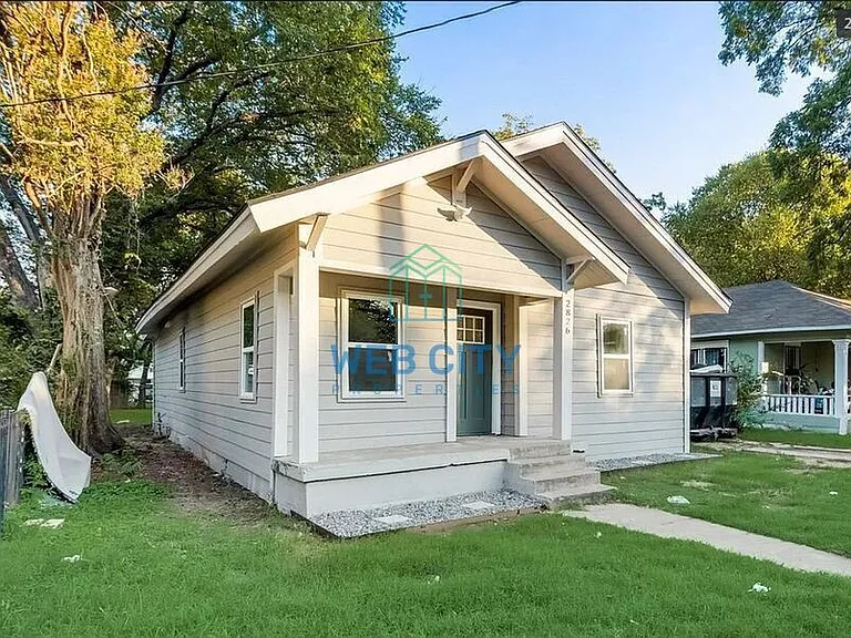 2826 Casey St — Photo 2