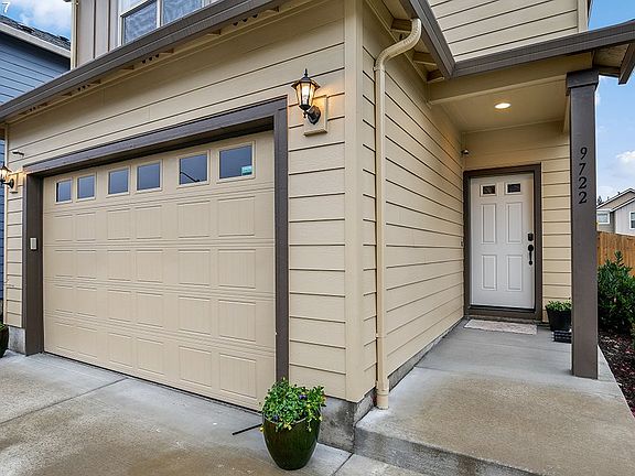 2nd image of 9722 NE 75th Way