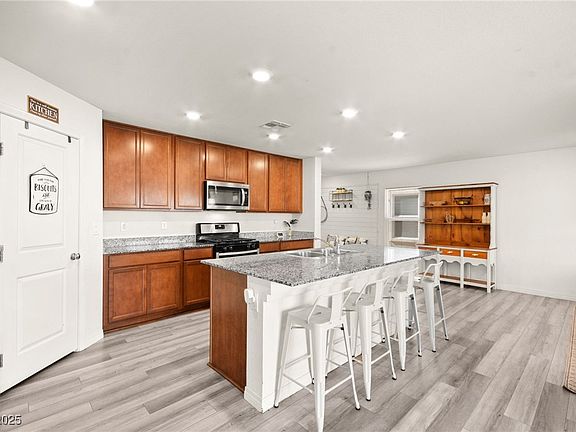 3rd image of 1818 Wild Grain Ave