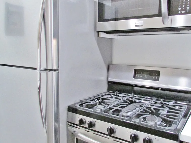 11511 Rochester Ave #11 — Photo 12