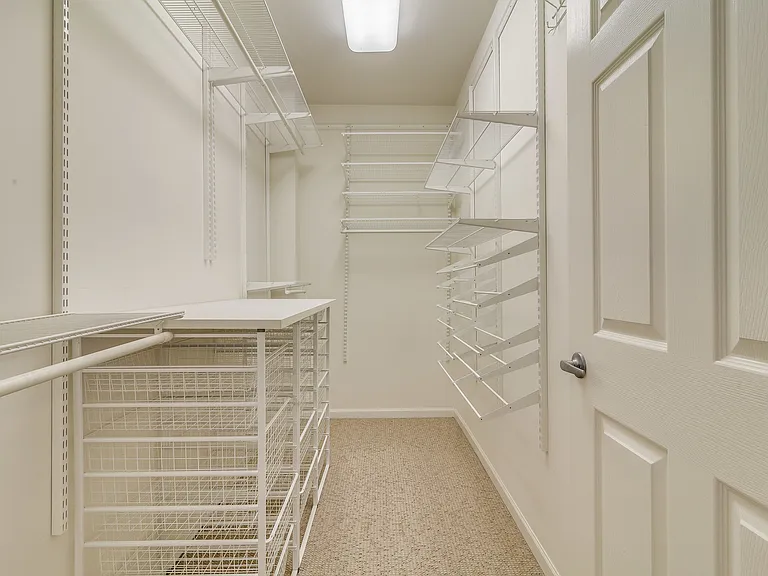 33 W Huron St #305 — Photo 17