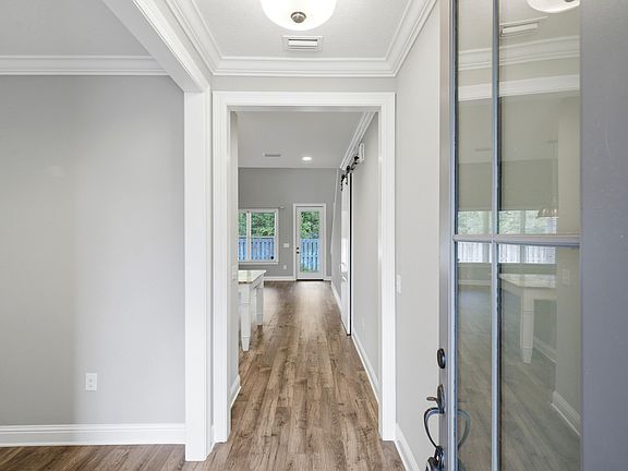 4th image of 19 Laurel Oaks Dr