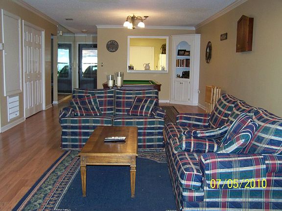 Great Room facing kitchen