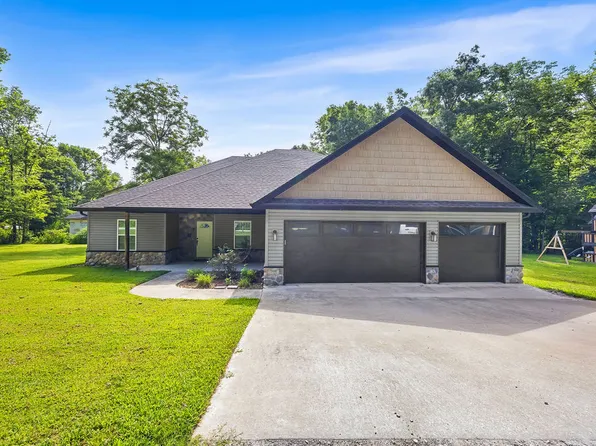 1 Halvergate Ln, Bella Vista, AR 72715