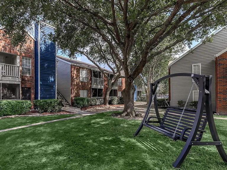 Sawgrass Apartments — Photo 25