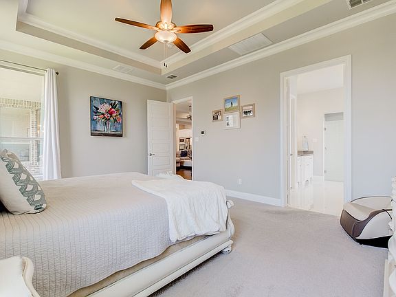 4th image of 721 Rosewood Pl