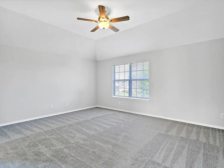 3803 Farmington Dr — Photo 25