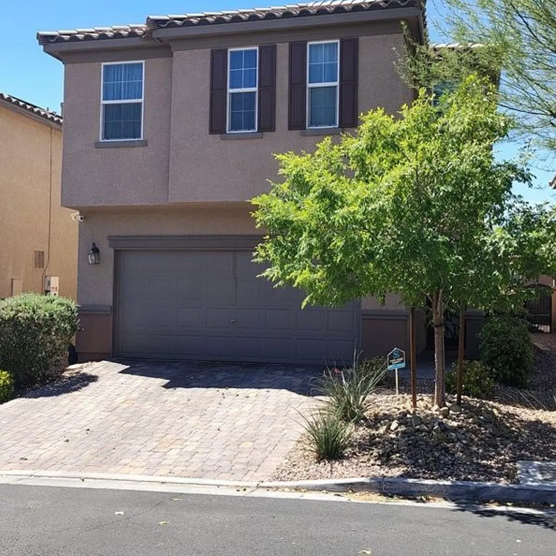 5 bed, 2460 sqft, $2,450 — Photo 2