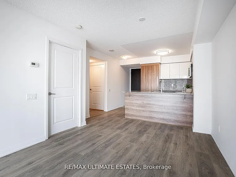 5168 Yonge St #711 — Photo 15