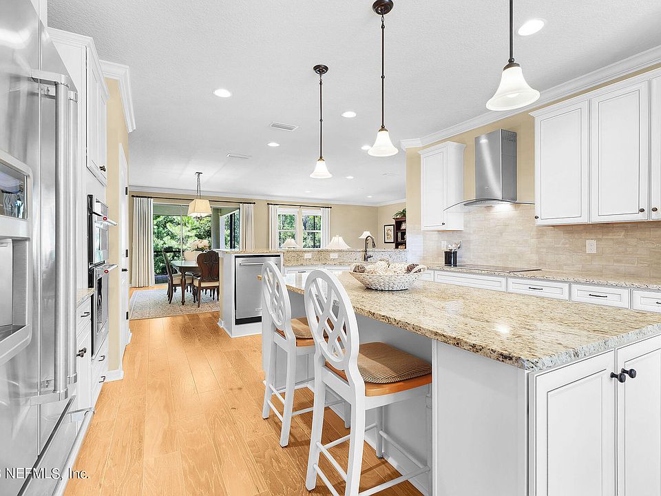 1st image of 131 WOODGROVE Court