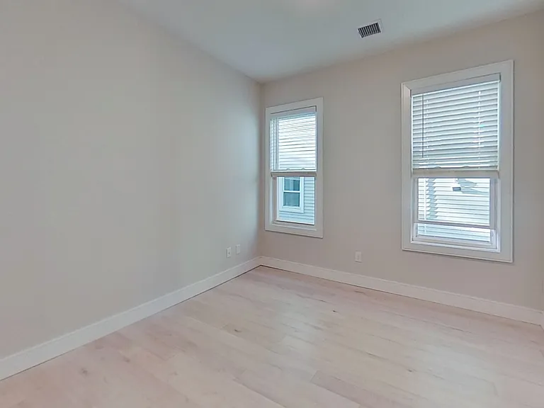 37 Calumet St #1 — Photo 5