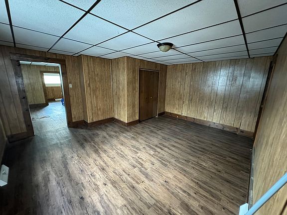 5th image of 4008 Wood St