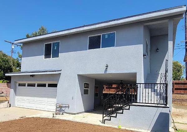 1st image of 13108 S Catalina Ave