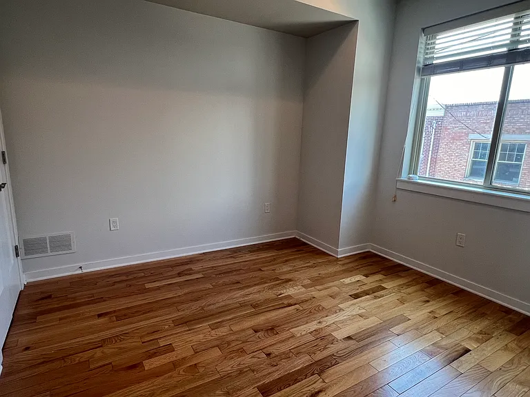 2133 Mountain St — Photo 24