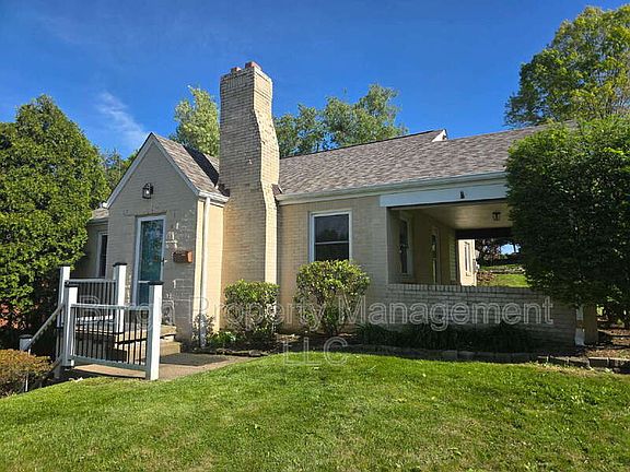 2nd image of 300 Maxwell Dr