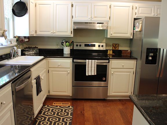 kitchen from breakfast nook