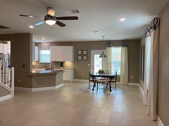 Family room/dining room