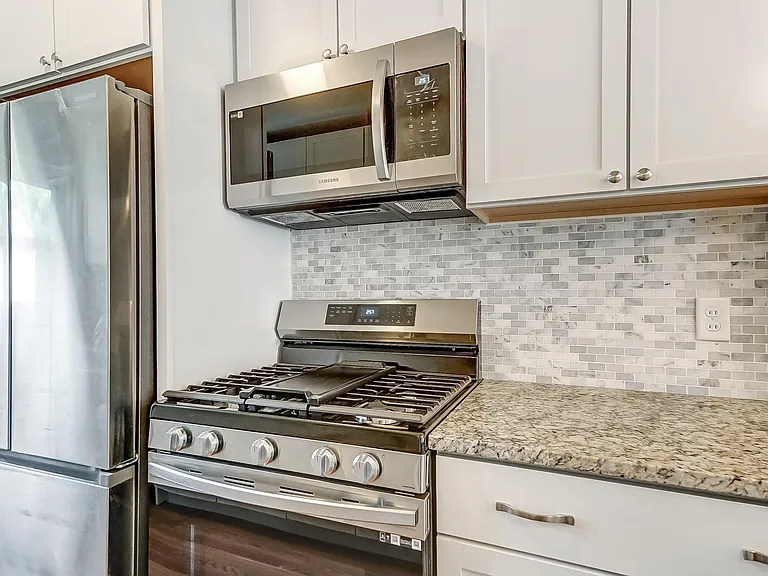 71 Lucas Dr — Photo 23